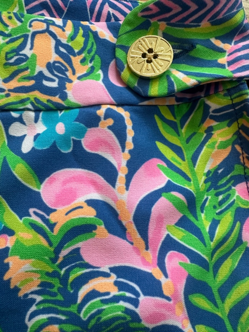 SOLD Lilly Pulitzer Size 4, Shorts in 'Borealis Blue How You Like Me Prowl’ - Picture 4 of 7